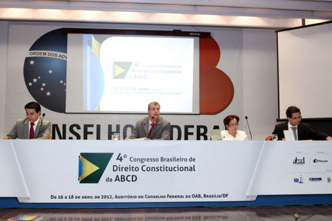 Juristas e pesquisadores debatem sobre Direito Constitucional em Brasília