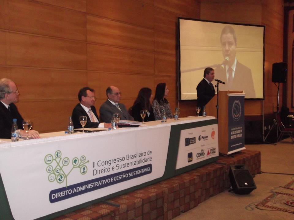 Governador de Minas participa da abertura do II Congresso Brasileiro de Direito e Sustentabilidade